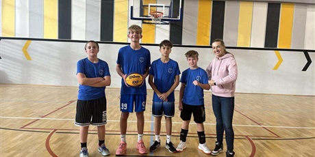 Powiększ grafikę: igrzyska-dzieci-w-koszykowce-3x3-659479.jpg