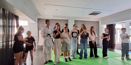 Powiększ grafikę: szkolny-konkurs-mam-talent-699358.jpg