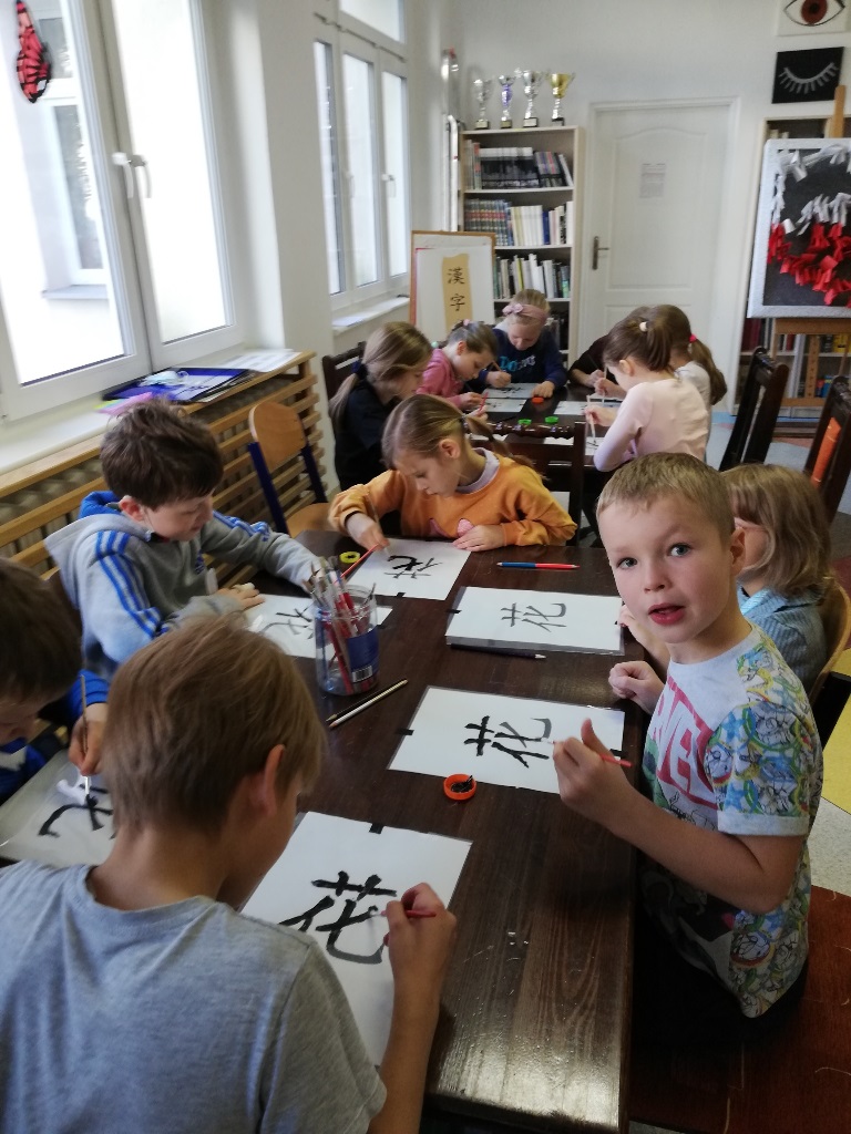 biblioteka-141680.jpg